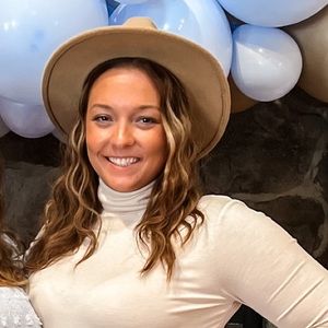 Meet your Posher, Olivia